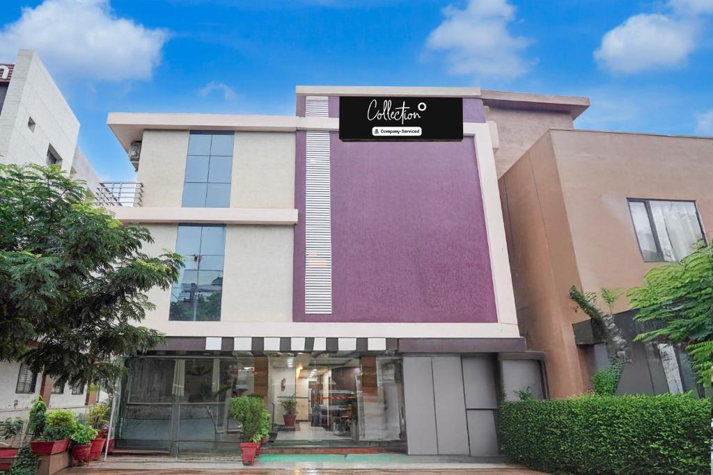 Super Collection O Shantivan Bus Terminal Formerly Hotel Suhagan Heights, Kivarli