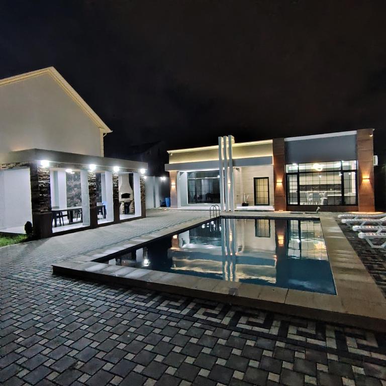 Warm pool Suvalan, Baku