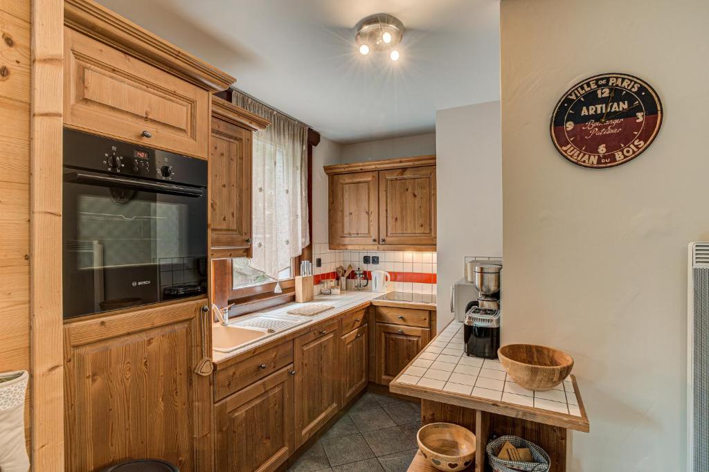 Apartment Staddon, Alpes Agency, Central Chamonix, Sleeps 4-6 - 2