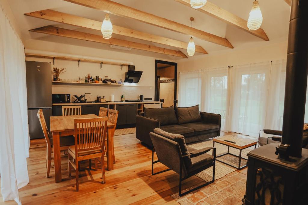 Clay House, Pāvilosta