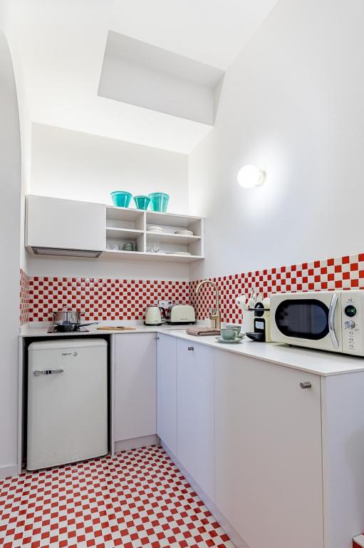 Exterior apartment—Color and comfort in Malasaña - 5
