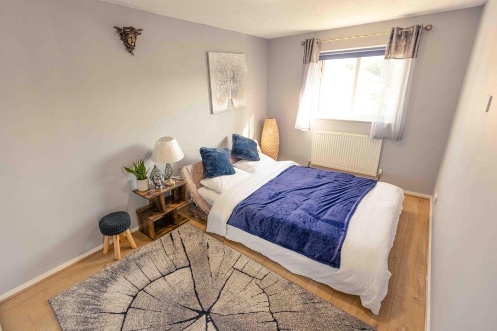 House - Sleeps 8 - Pet friendly - Garden - Parking, Andover