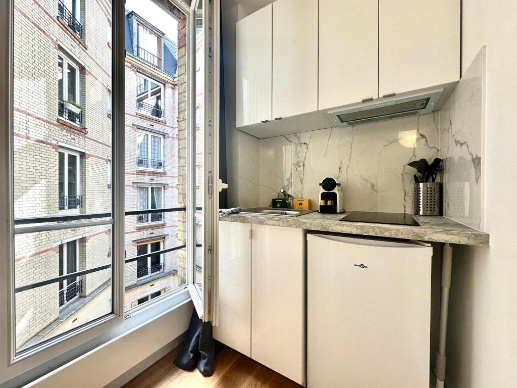 New 438 Suite Jean - Cosy Apartment Paris Center - 2