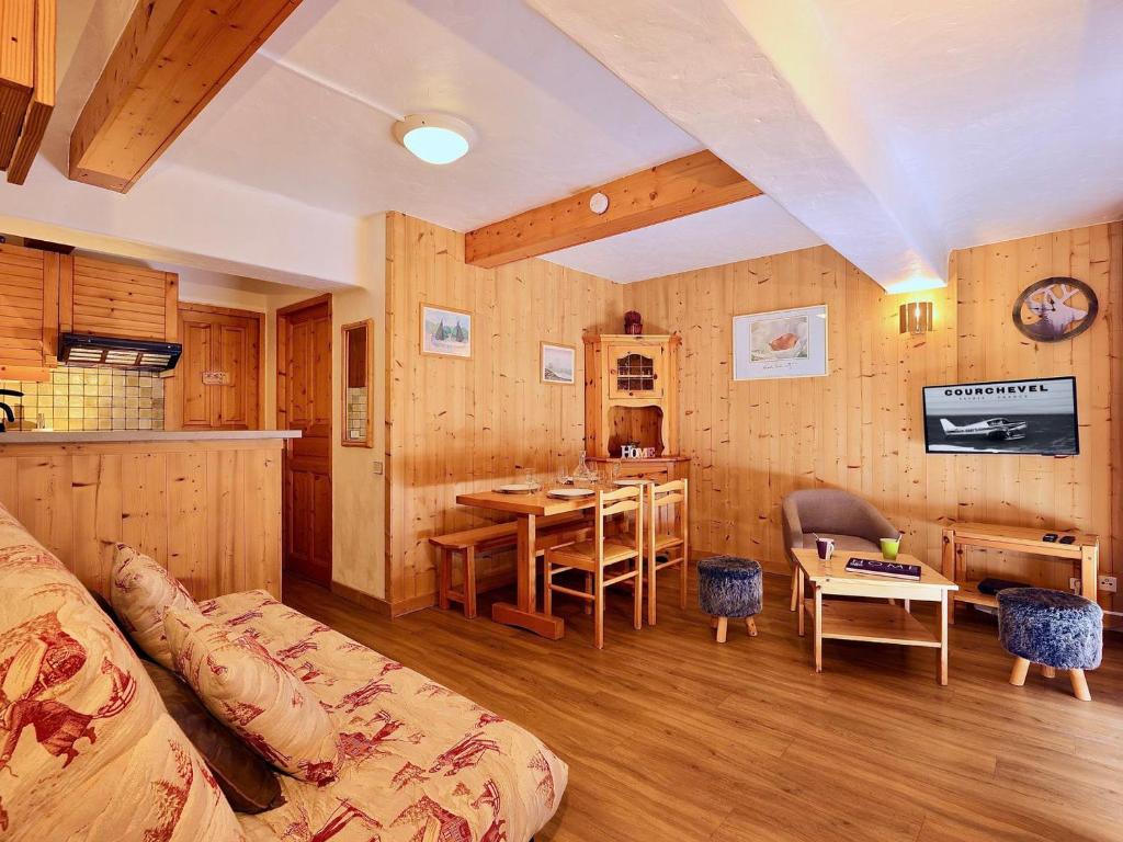 Courchevel 1850, 2 Pièces Idéal pour 4, Wi-Fi et Balcon - FR-1-575-242 - 1