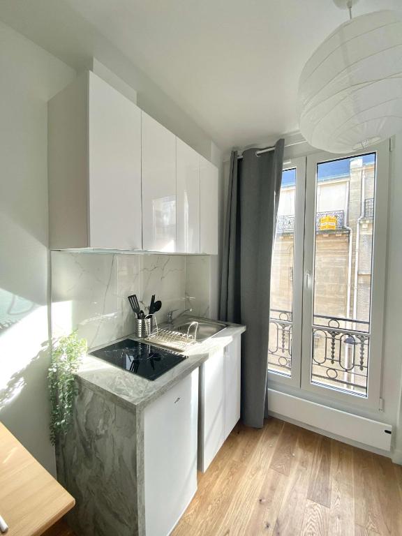 New 445 Suite James - Cosy Apartment Paris Center - 5