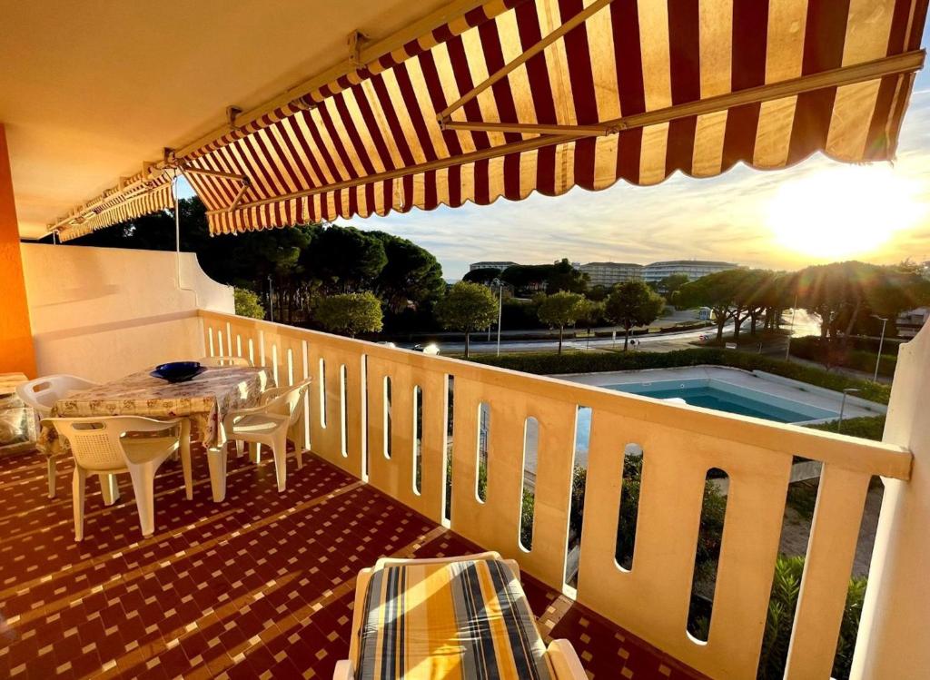 Modern flat with pool view balcony, Porto Santa Margherita di Caorle