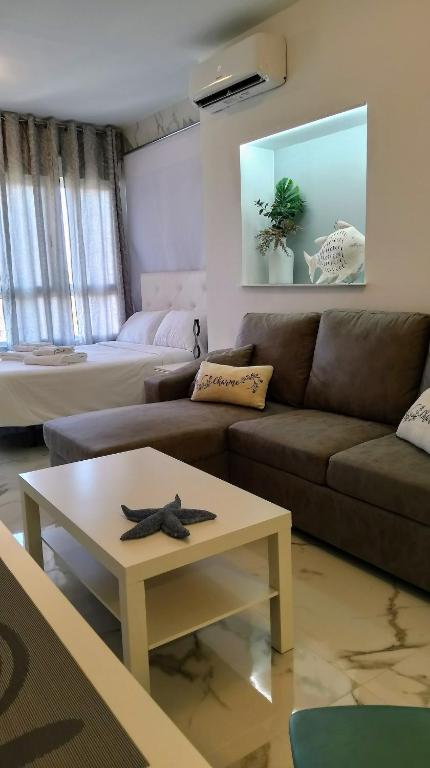 Studio in La Colina with pool and gardens - 1