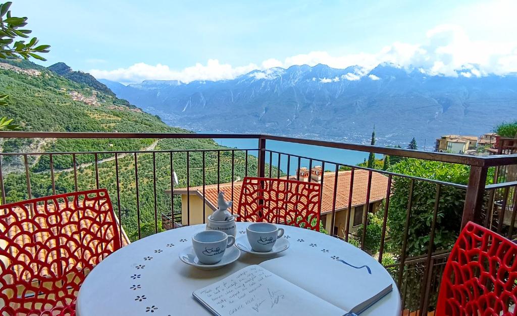 Albergo Diffuso Borgo Piovere, Le Cascate balcony lakeview - 3