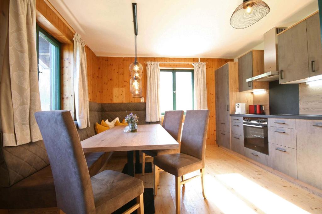 Sound of Music Panorama Apartment - 2
