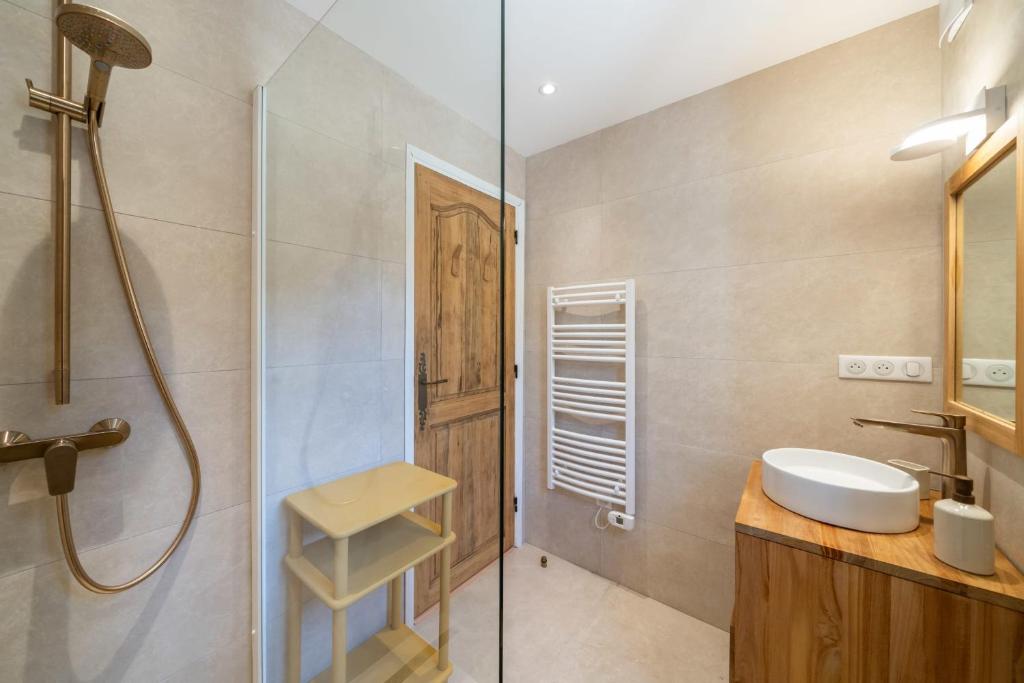 Authentic villa with swimming pool in La Colle-sur-Loup - 5