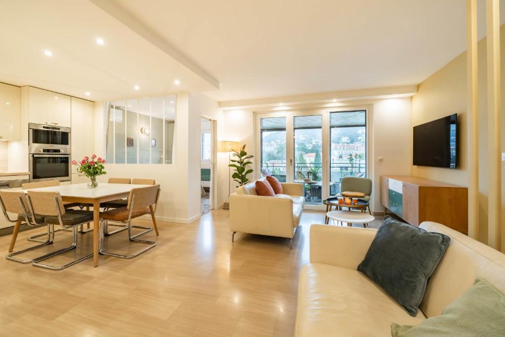 Beautiful two bedroom duplex apartment - 4