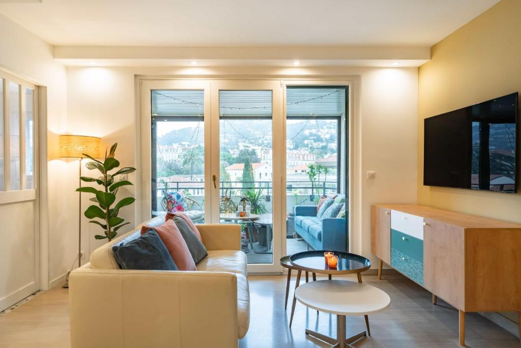 Beautiful two bedroom duplex apartment - 3