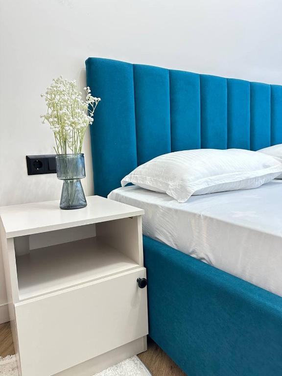 Кристалл 7 этаж, Almaty