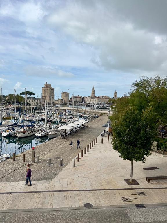 Valin 1, centre ville, face au port, LR105, La Rochelle