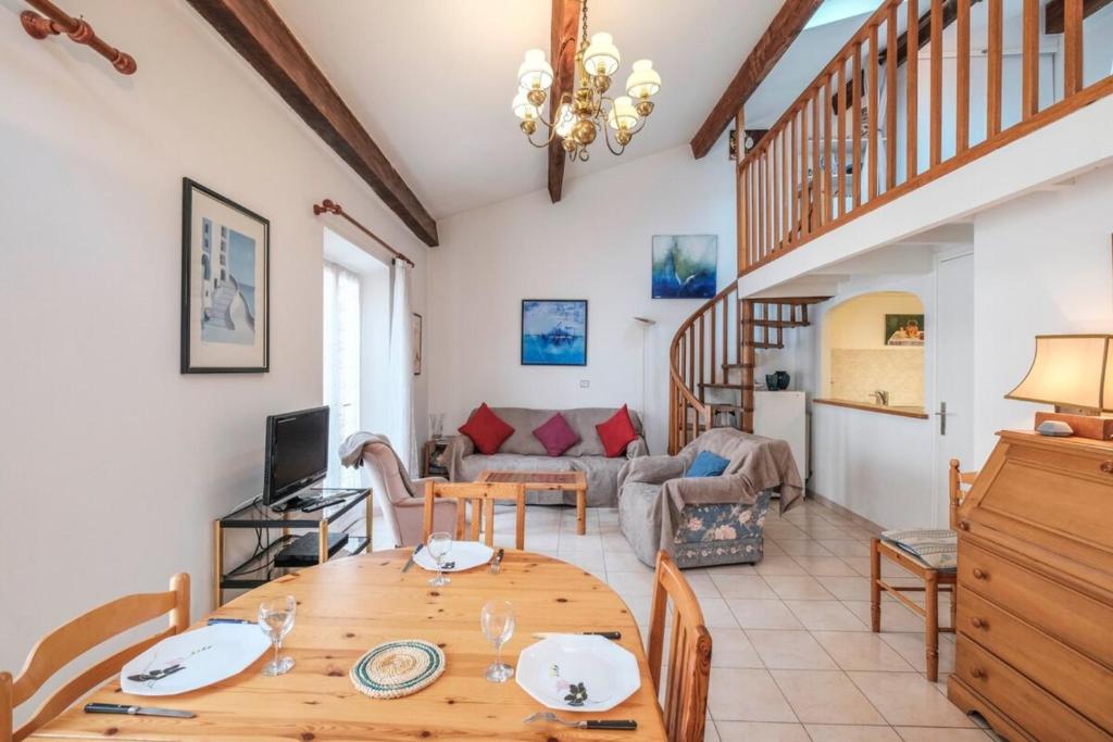 Very nice 2 bedrooms in duplex heart of Cannes !! - 2