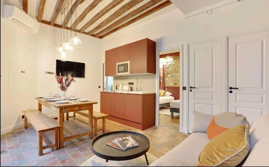 Amazing apartment center of Paris-Le marais - 2