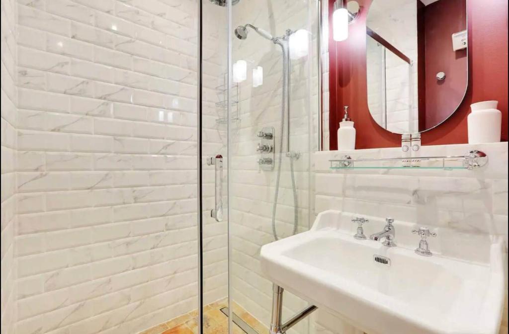 Amazing apartment center of Paris-Le marais - 5