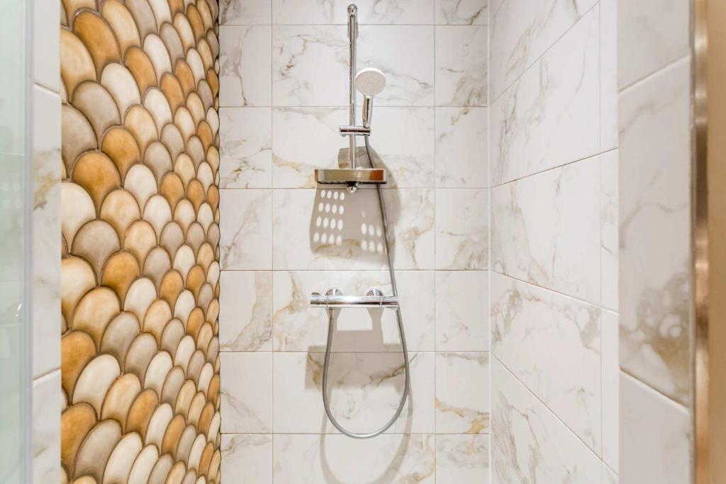 Place des Vosges Apartment with Air Conditioning - 5