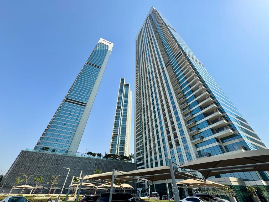 Luxury Downtown Iconic Burj View 5Min Dubai Mall, Dubaj
