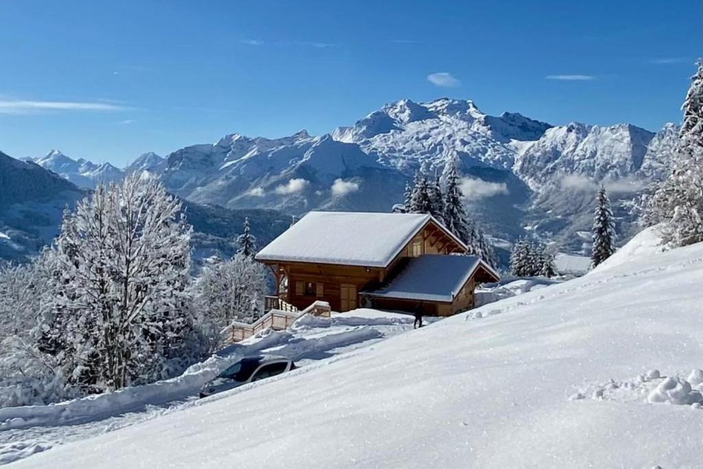 Chalet Lucyvon exceptional view, Manigod