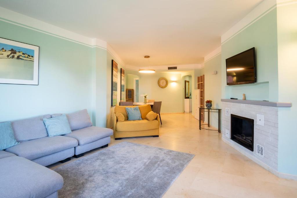 Fantastic apartment in Marbella first line beach - 3