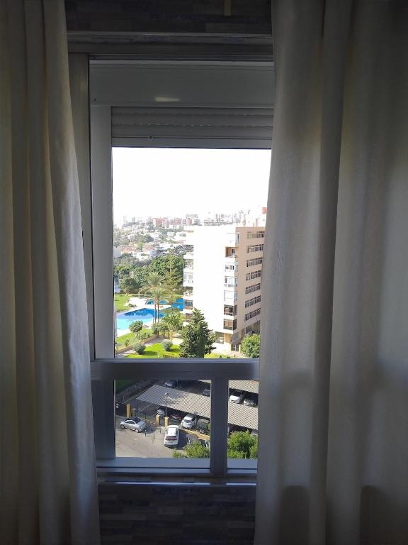 Studio with views, gardens and pool - 2