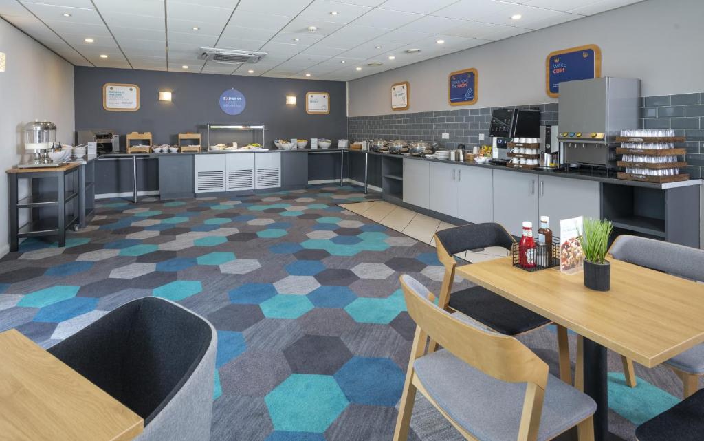 ホリデイ イン エクスプレス リッチフィールド バイ IHG (Holiday Inn Express Lichfield By IHG) お料理のイメージ