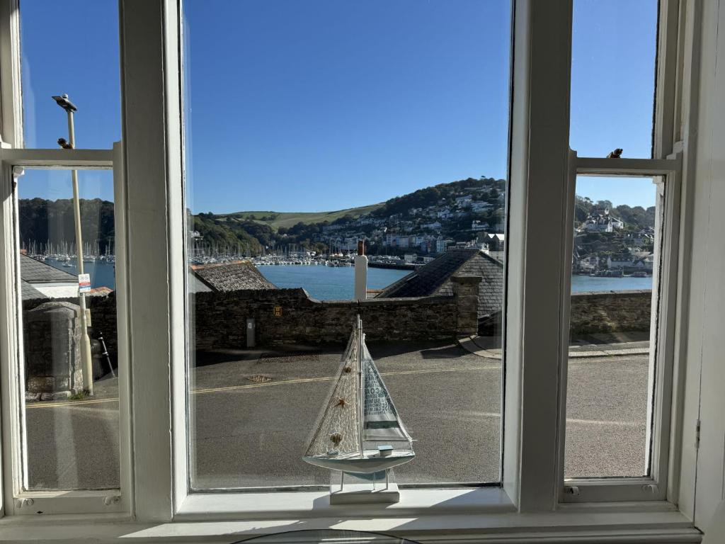 2 Dartview - Close to the Water, River Views, Ground Floor Access, Dartmouth