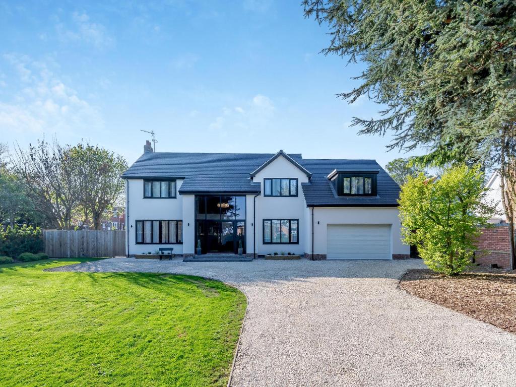 Lindengarth, Sewerby