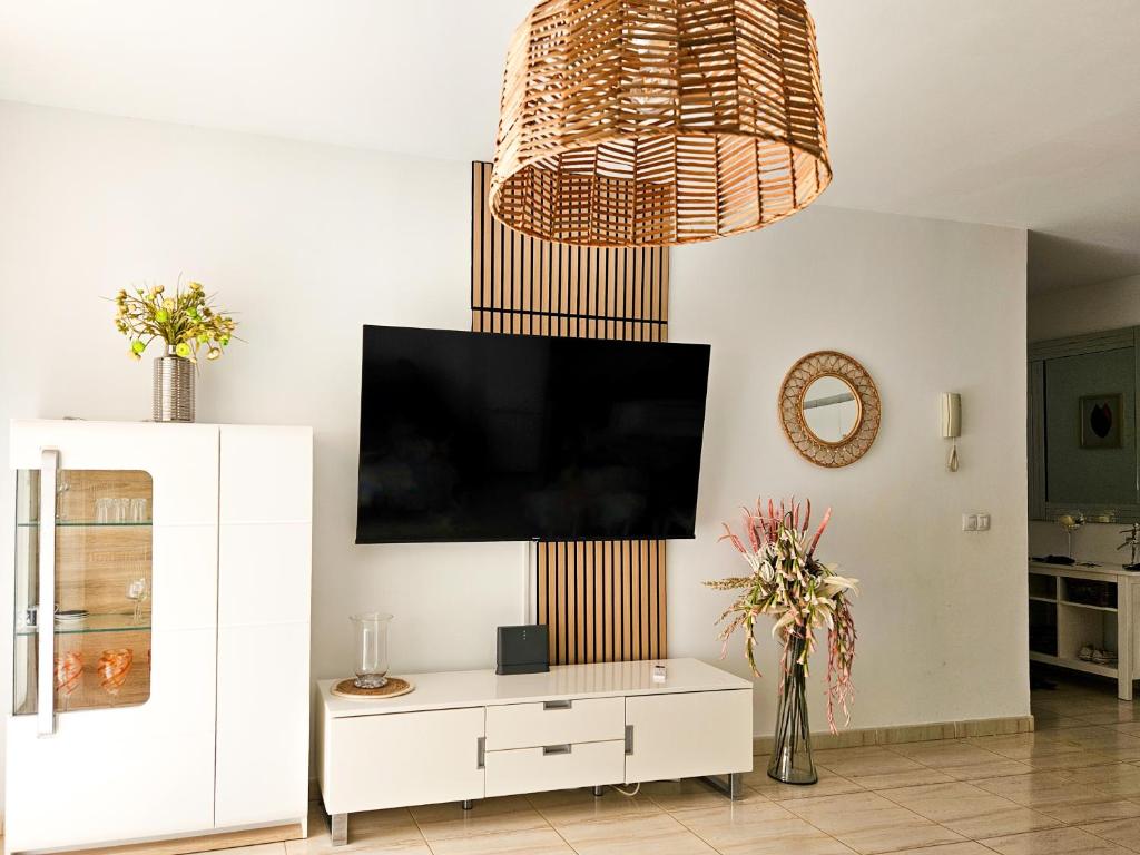 4 Bedrooms Ocean View Amarilla Golf - 3