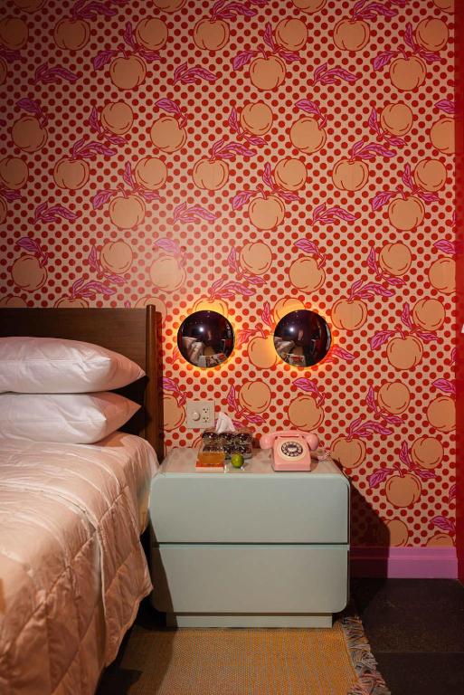 Hotel Hilo - Room 202, Louisville