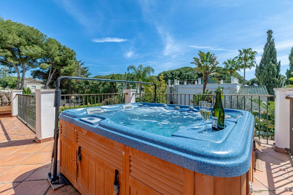 Luxury Villa, Heated pool, Next to the beach - 3