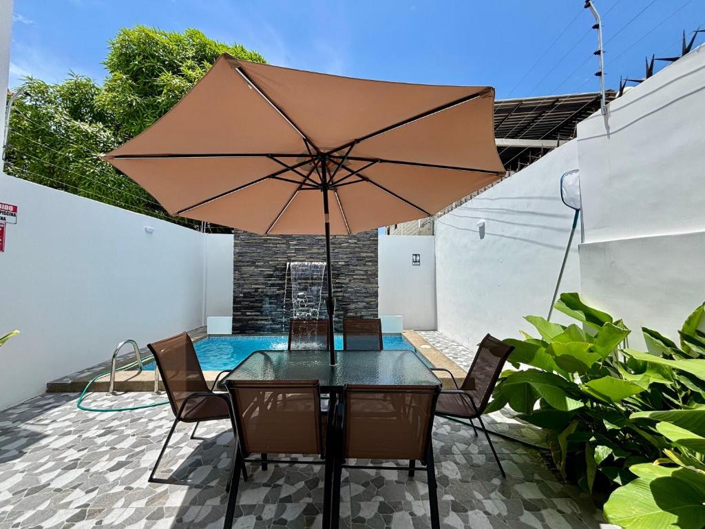 Casa Hermosa Privada - 1