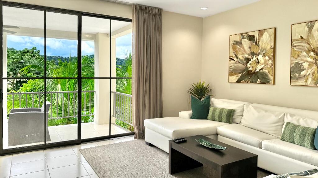 Pacifico L711 Resort Style 3br Condo Coco, Coco