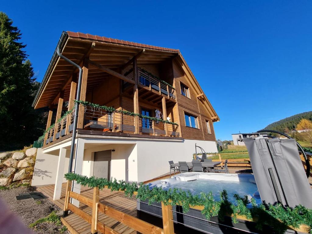 Chalet Bois le Havre du sotrè Gérardmer Sauna panoramique jacuzzi 14 personnes et 1 bébé - 2
