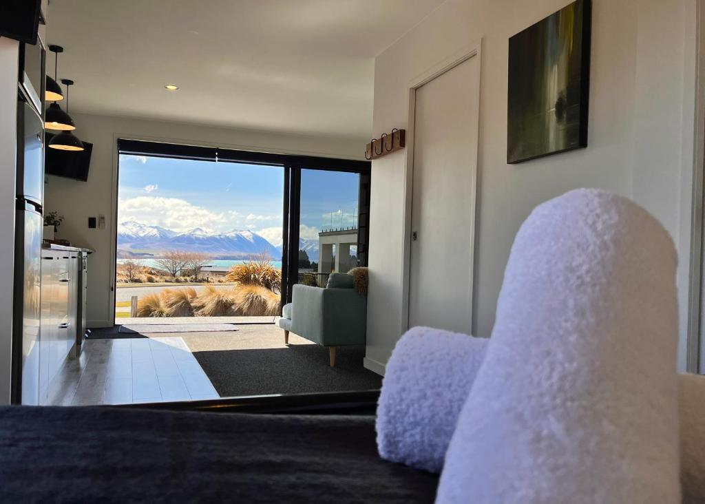 Simply Stunning Studio 1