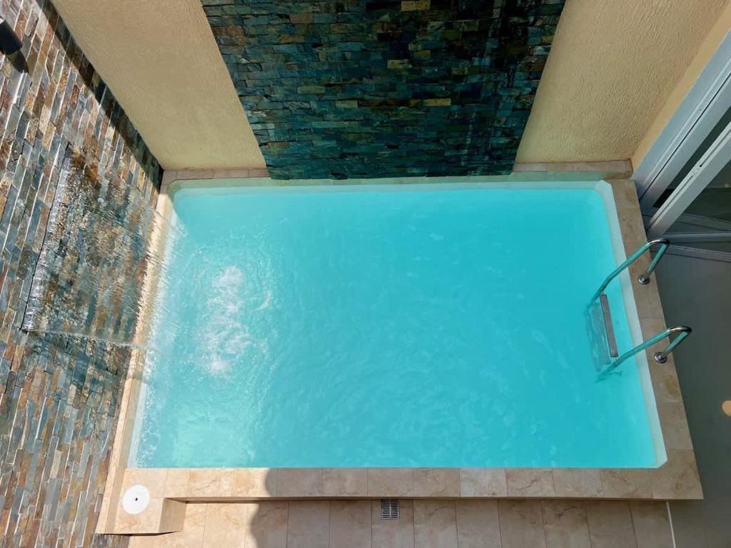 4 Bedroom Villa - Minutes to Walled City - 3