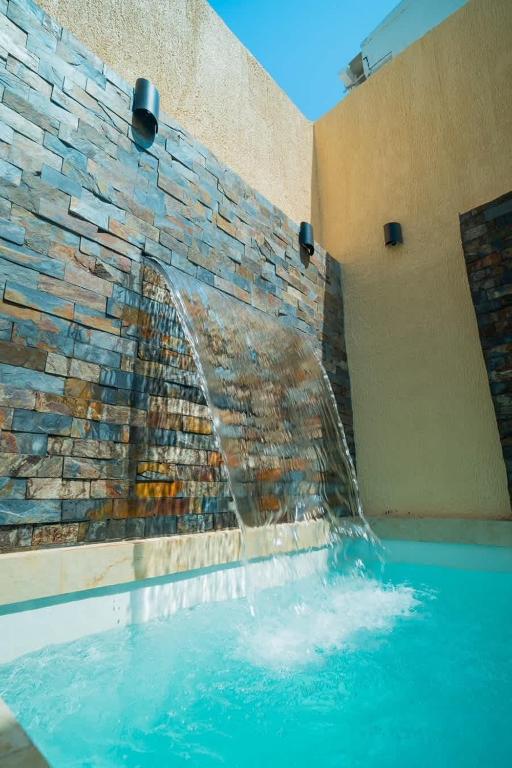 7 Bedroom Gorgeous Vacation Villa - Close to Walled City - 1