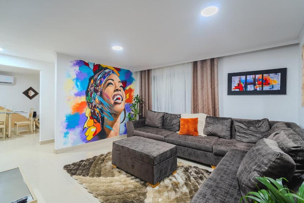 5 Bedroom Villa with Pool & Rooftop Near Old City - 4