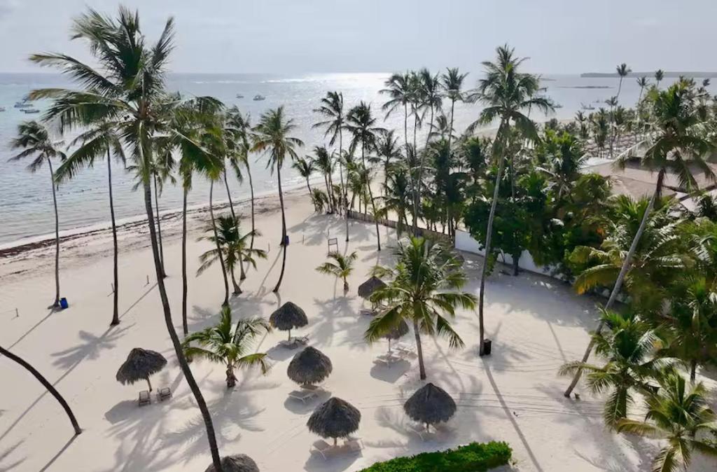 TROPICAL BAY - VACATION SUITES - LOS CORALES beach, Punta Cana