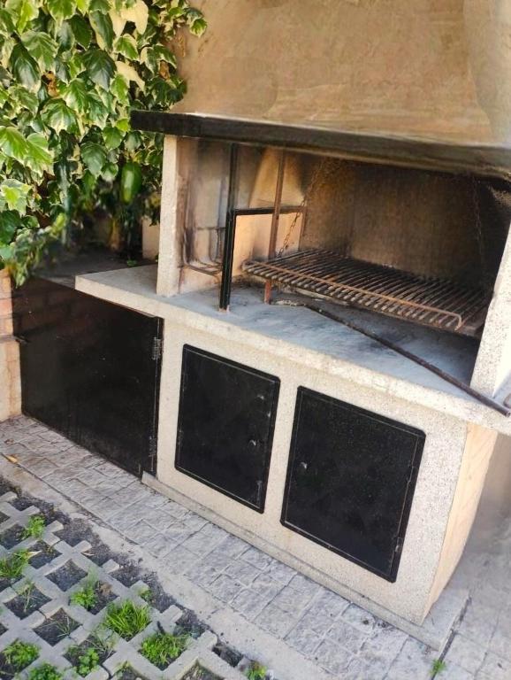 Moderna casa-Hermosa pileta-parrilla,Cochera,AA - 3