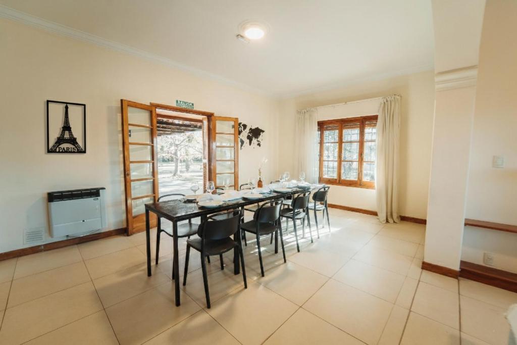 Hermosa Mansión-Parque inigualable-Pileta y AA - 4