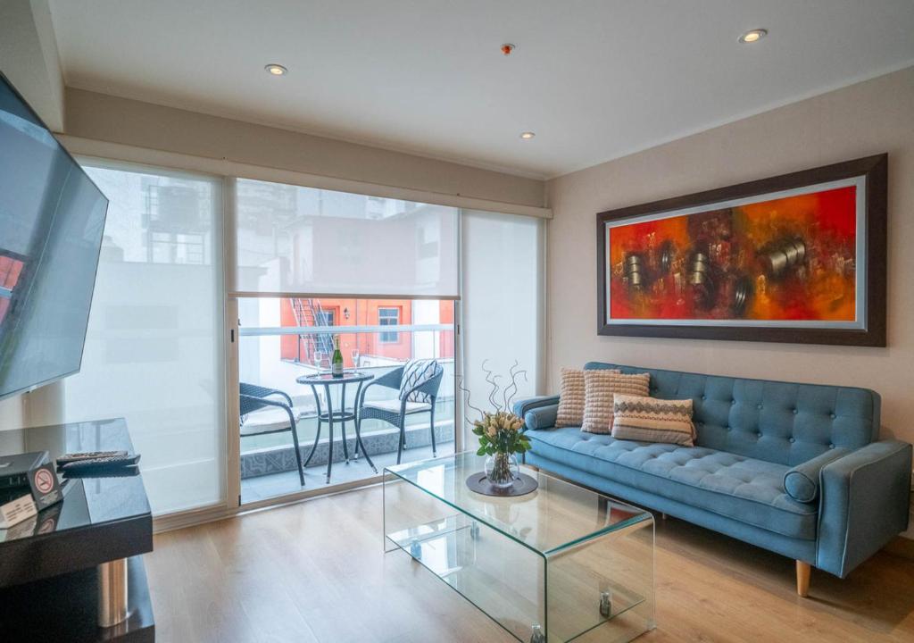 Luxury Flat Miraflores Pool Gym Fast WiFi Balcony - 3