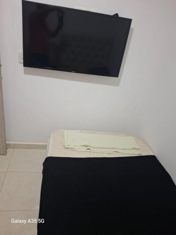 Habitación apartamento primer piso en Pereira cerca estadio, Expofuturo, Aeropuerto y Centros Comenrciles - 4