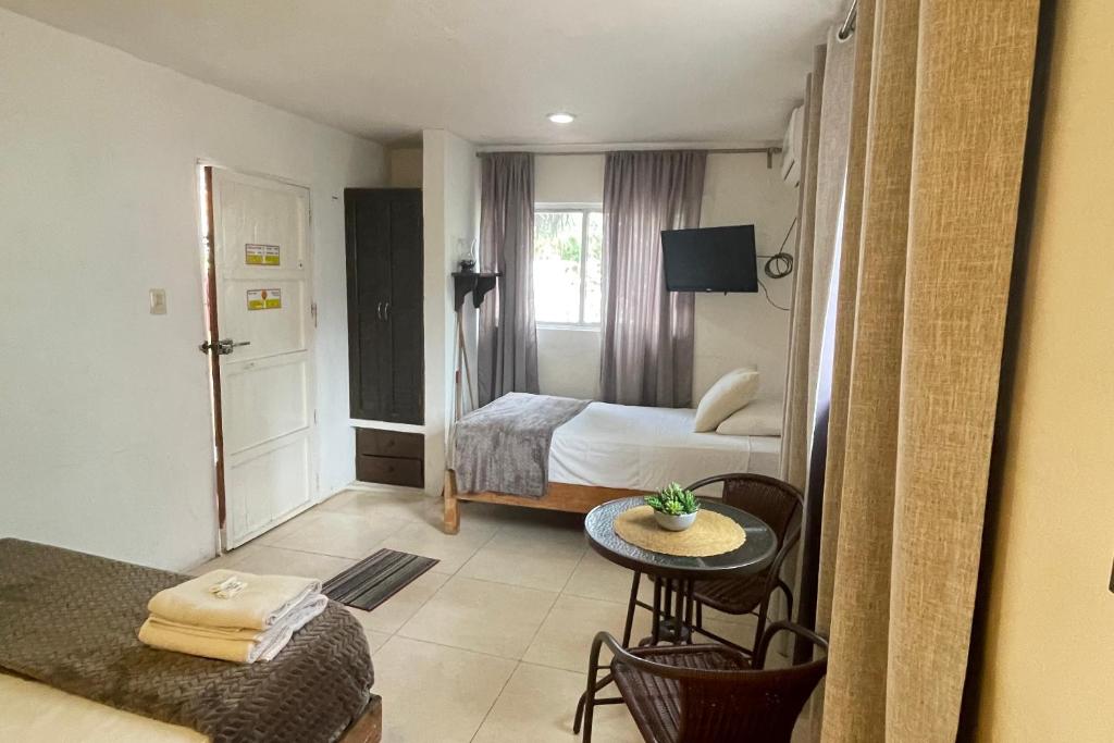 Isla Mujeres Studio for 3 Punta Norte Downtown - 4