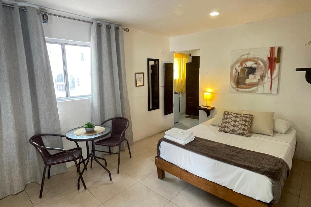 Isla Mujeres Studio for 3 Punta Norte Downtown - 2