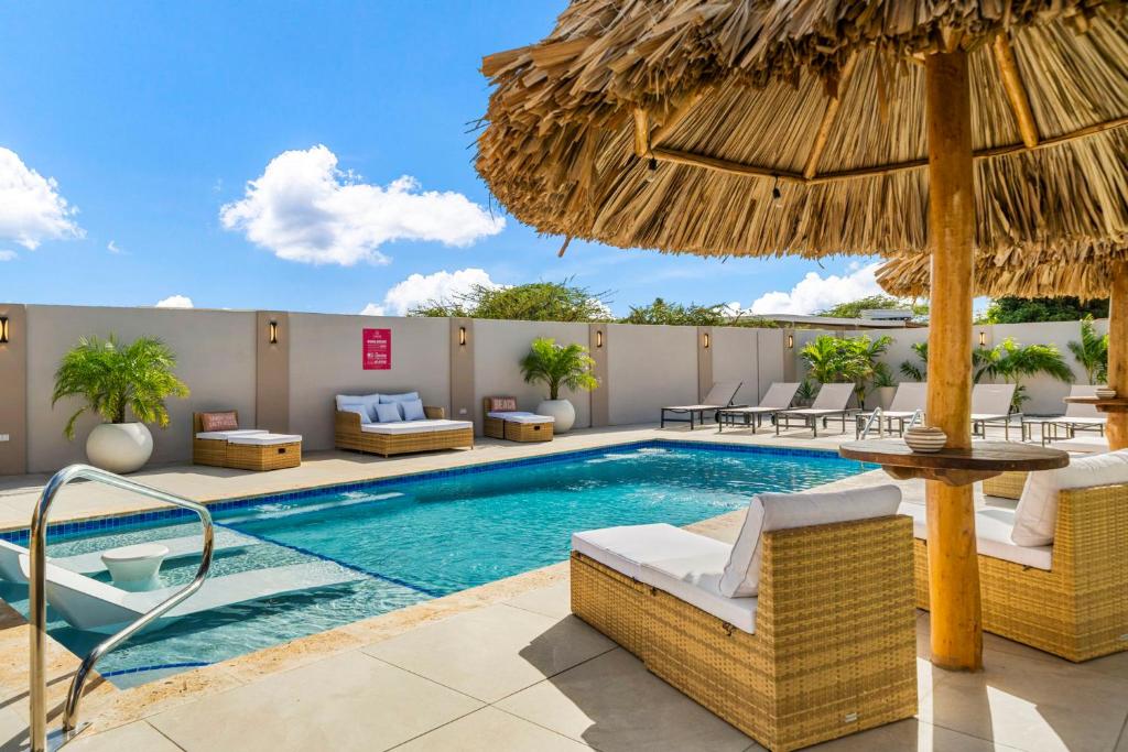 Ponton 34G, Oranjestad