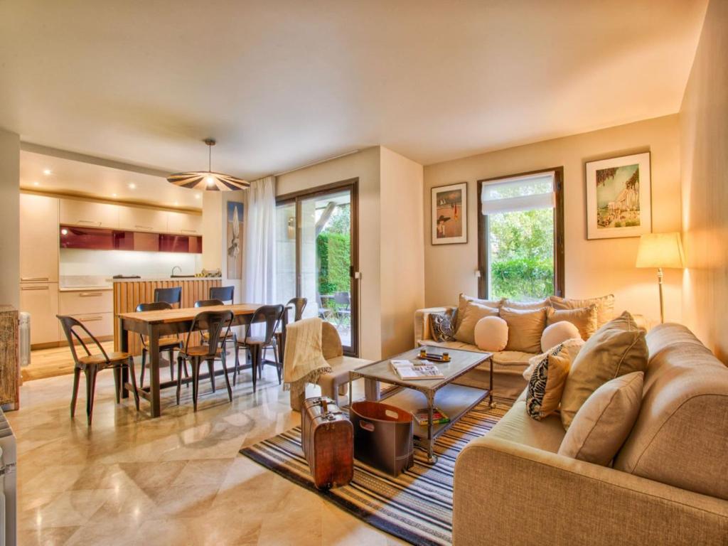 Deauville Lovely Flat with Private Garden - 2