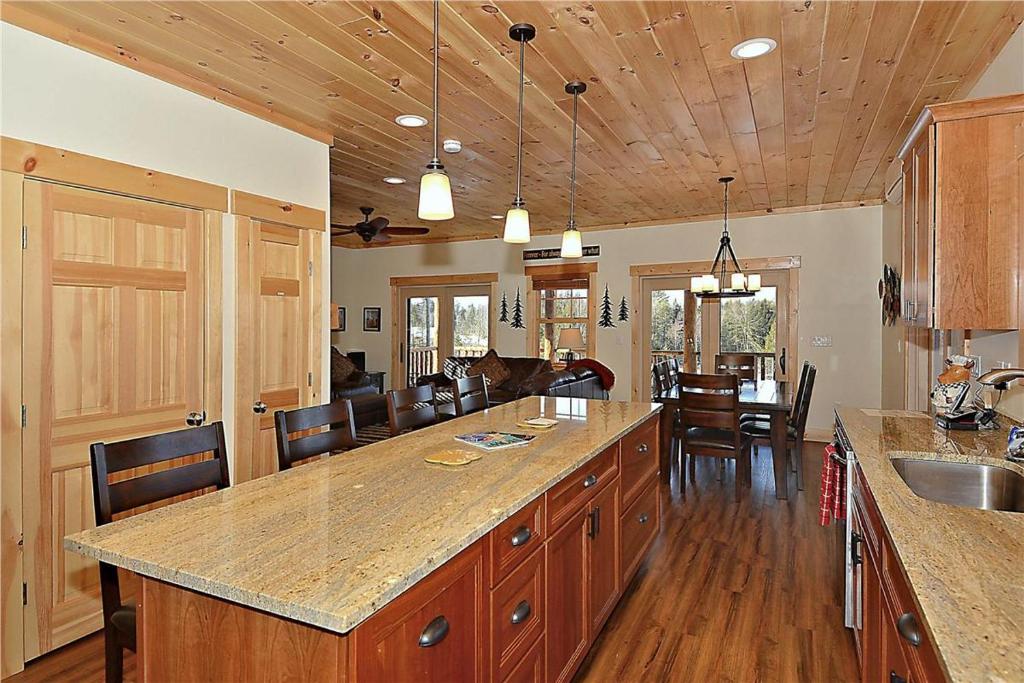 Lazy Bear Lodge, Morrisville