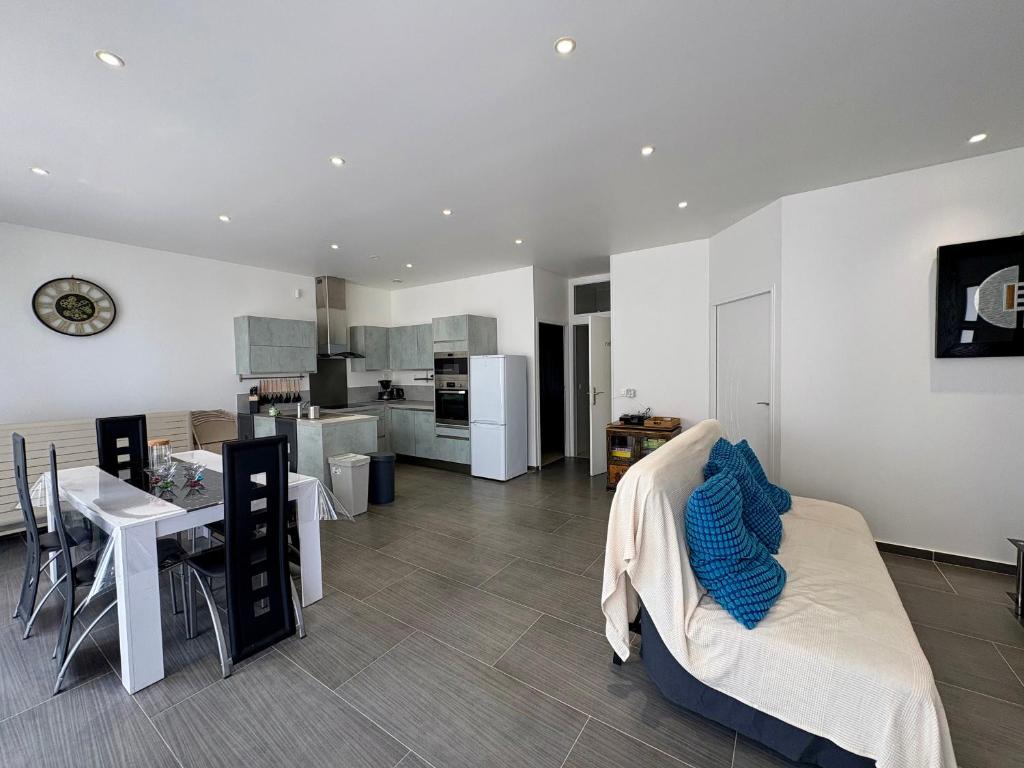 Bel appartement à 650m de la plage avec WIFI et parking - FR-1-323-589 - 2